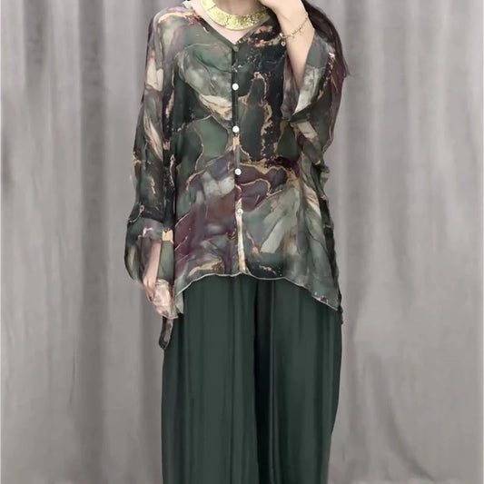 ✨Casual V-neck Printed Three Piece Suit