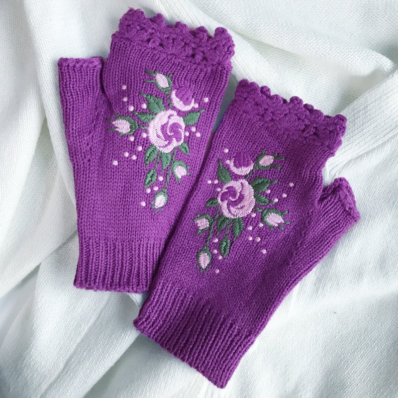 🌸Hand Embroidered Gloves