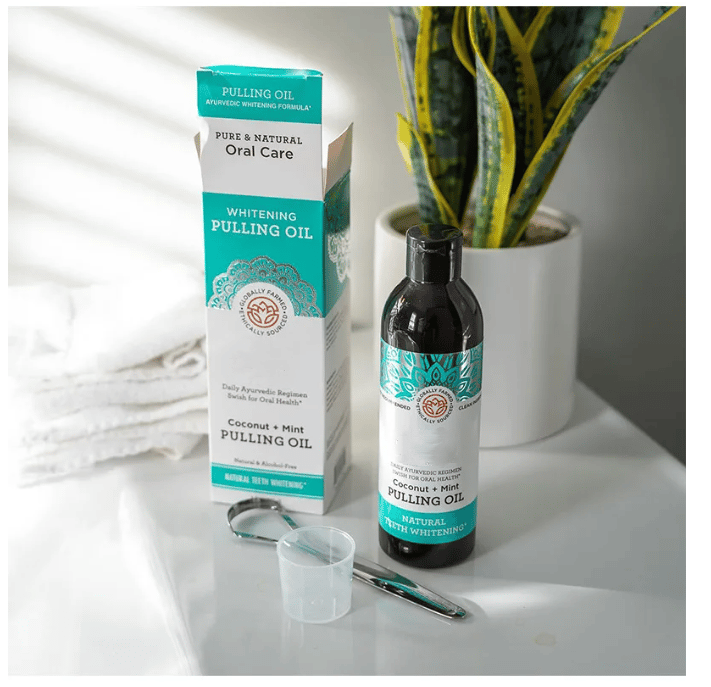 Oil Pulling Coconut & Mint Mouthwash - Natural Teeth Whitening