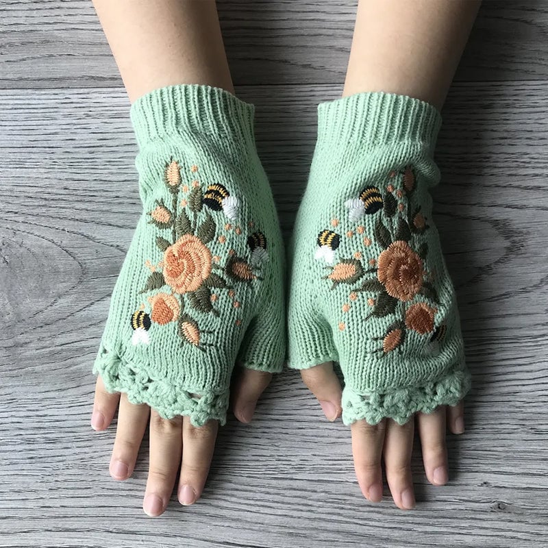 🌸Hand Embroidered Gloves