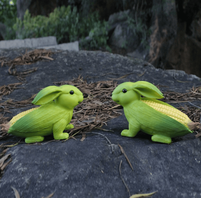 🔥 Cute Rabbit Sculpture Creative 2-in-1 Corn Rabbit Ornaments