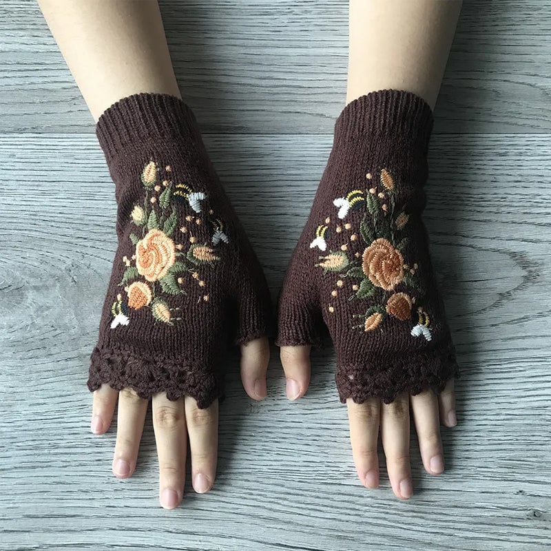 🌸Hand Embroidered Gloves
