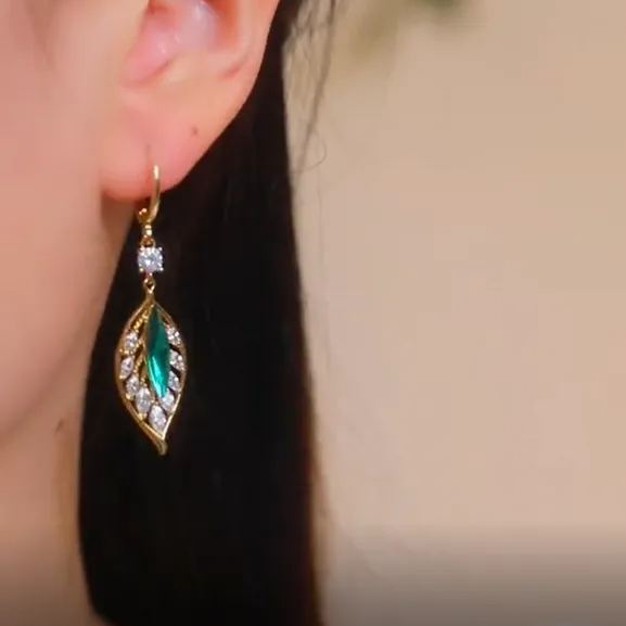 💖Mother's Day Sale-Fashion Crystal Leaf Earrings
