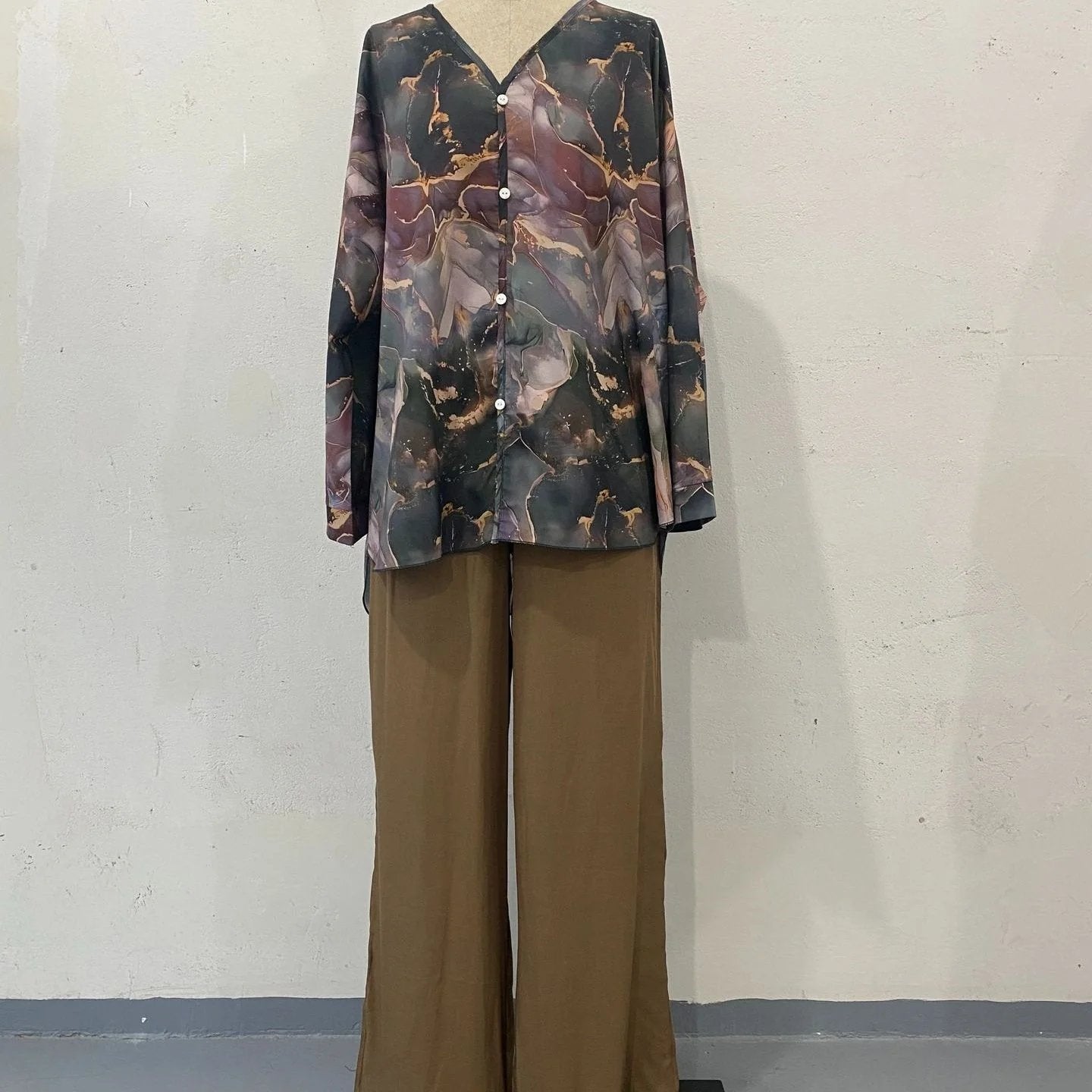 ✨Casual V-neck Printed Three Piece Suit