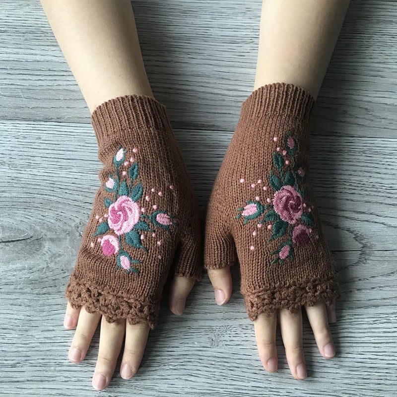 🌸Hand Embroidered Gloves