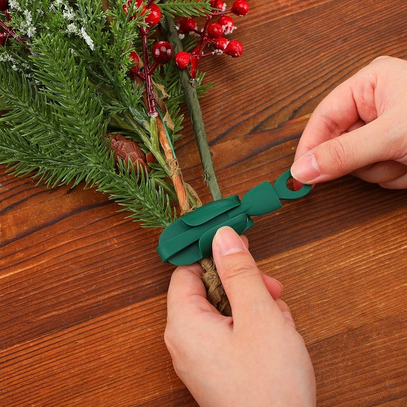 🎄Wall Mounted Punch-free Adhesive Removable Cord Holder Organizer