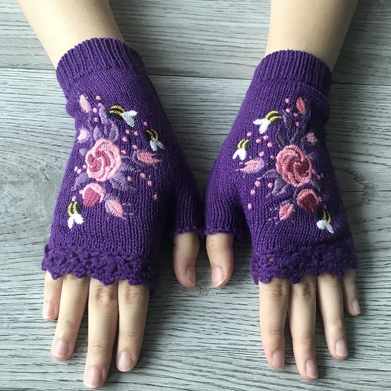 🌸Hand Embroidered Gloves