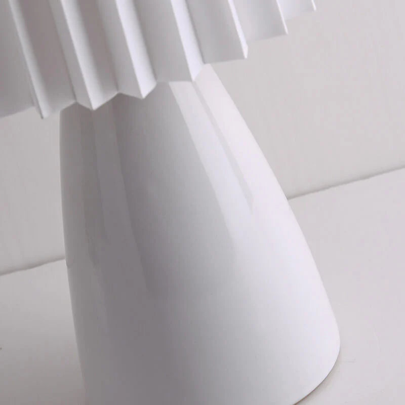 Ceramic Pleated Table Lamp