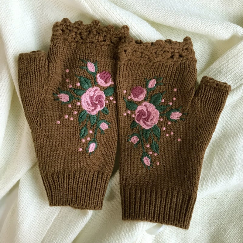 🌸Hand Embroidered Gloves