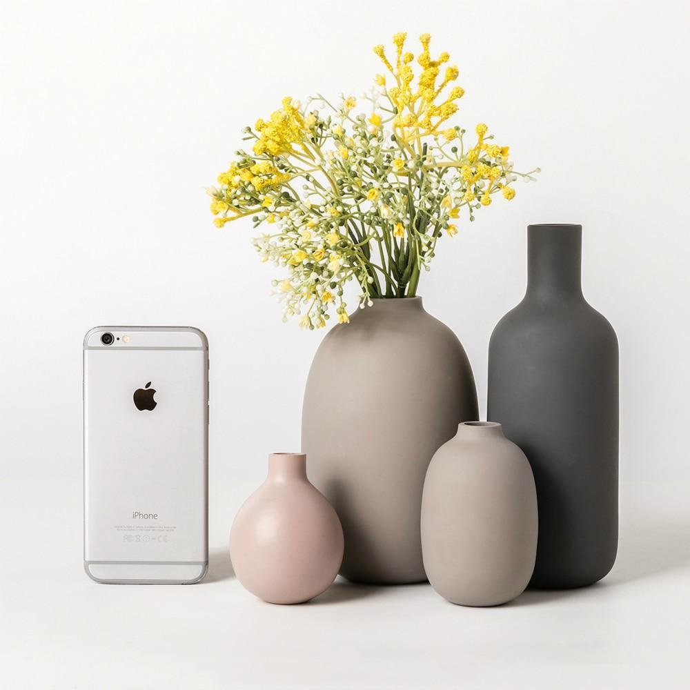 Idun Ceramic Vase