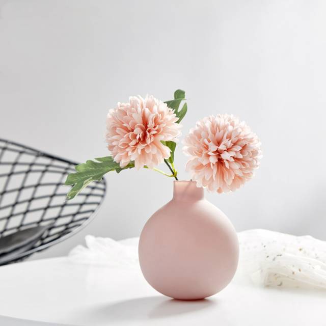 Idun Ceramic Vase
