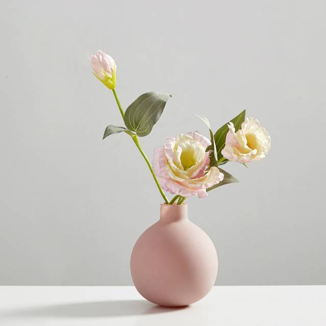 Idun Ceramic Vase