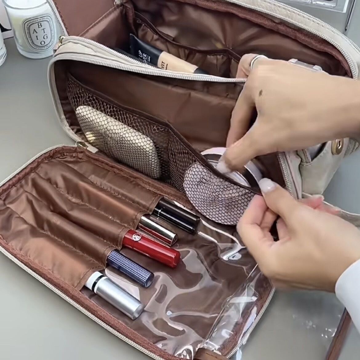 🔥 Large-capacity Travel Cosmetic Bag