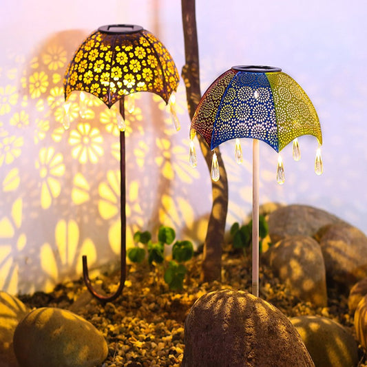 Solar garden spotlights