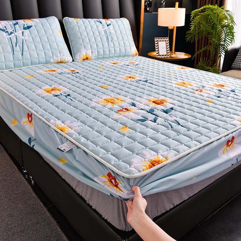 🎁Hot Sale!! 50% OFF-Sale🔥Latest Breathable Silky Mattress Cover